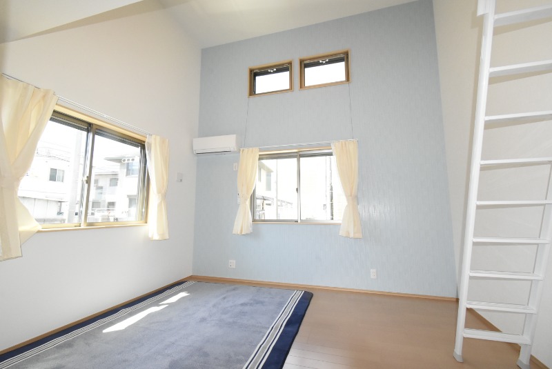 ��ʌ��������܎s�k��y�C���Q���ڂ̃A�p�[�g�̋��ԁE���r���O