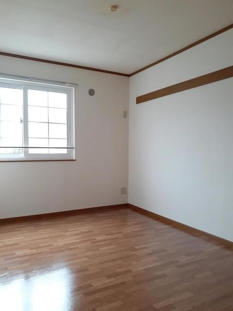 ��ʌ��@�c�s����Q���ڂ̃A�p�[�g�̂��̑������E�X�y�[�X