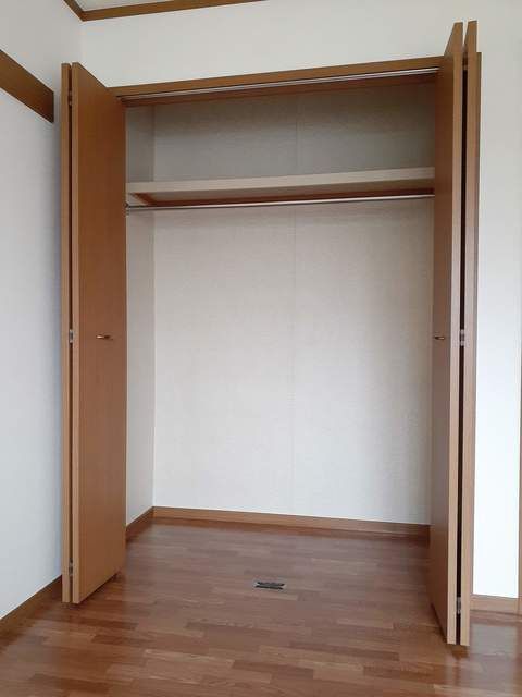 ��ʌ��@�c�s����Q���ڂ̃A�p�[�g�̎��[