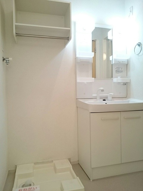 ��ʌ��������܎s��΋搼���R���ڂ̃A�p�[�g�̐��ʏ�