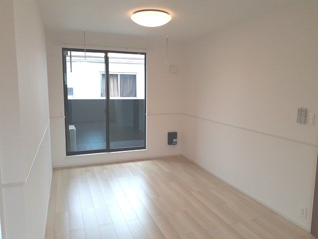 ��ʌ��������܎s������厚�䑠�̃A�p�[�g�̋��ԁE���r���O