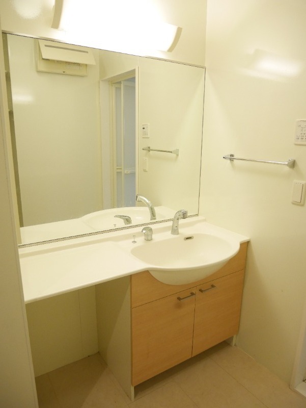 ��ʌ��������܎s��΋�약��S���ڂ̃A�p�[�g�̐��ʏ�