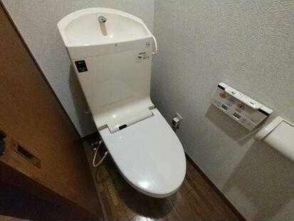 ��ʌ�����s������T���ڂ̃}���V�����̃g�C��