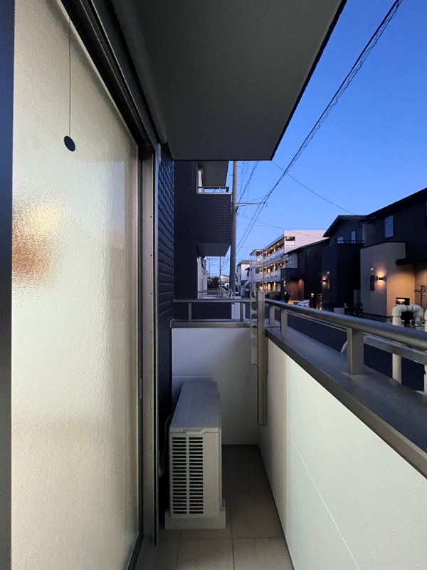 ��ʌ��������܎s�����擌��{�V���ڂ̃A�p�[�g�̃o���R�j�[