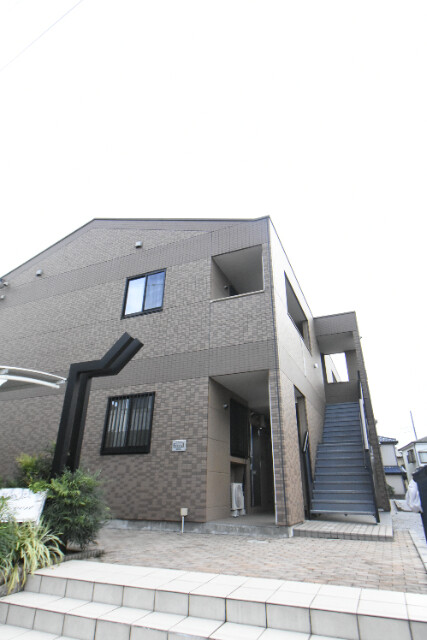 ��ʌ��@�c�s�������̃}���V�����̌����O��