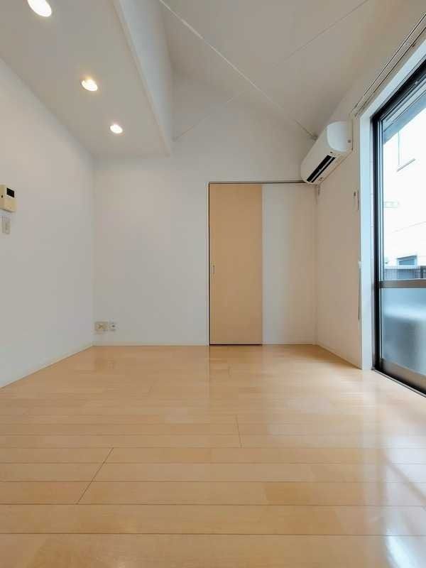 ��ʌ��������܎s���撆���P���ڂ̃A�p�[�g�̋��ԁE���r���O