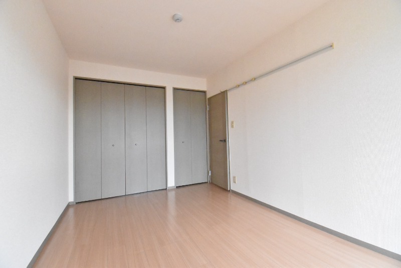 ��ʌ��������܎s�΋�厚�����̃A�p�[�g�̂��̑������E�X�y�[�X