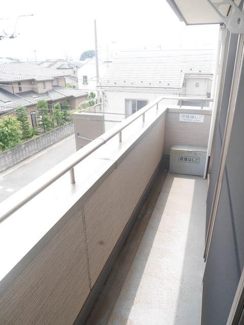 ��ʌ������s���v��̃A�p�[�g�̃o���R�j�[