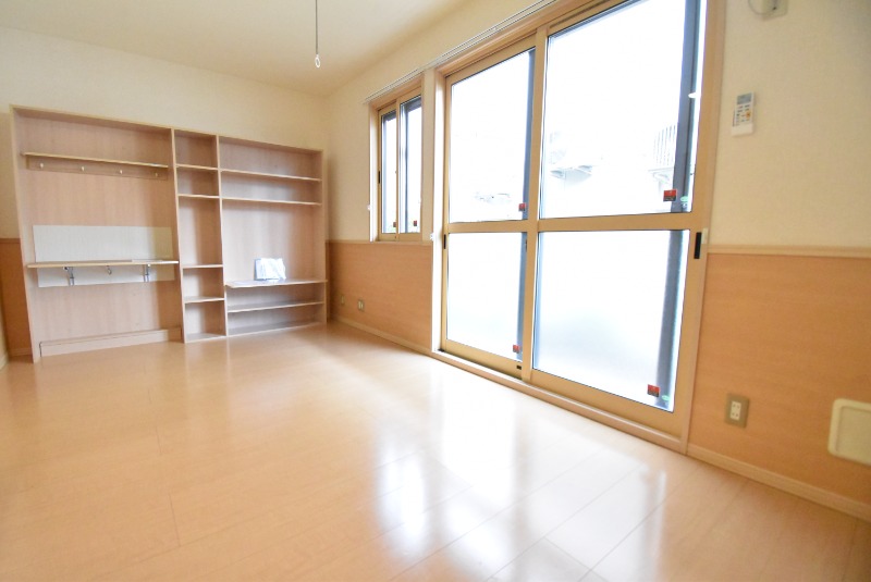 ��ʌ��������܎s���撬�J�R���ڂ̃A�p�[�g�̂��̑������E�X�y�[�X