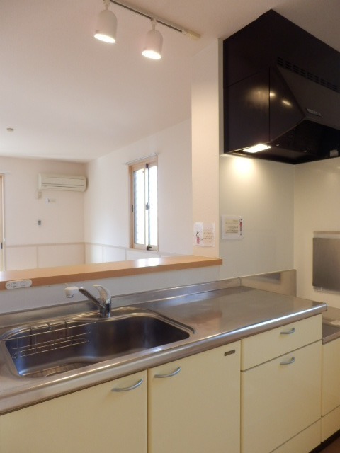 ��ʌ��������܎s�k��{�����̃A�p�[�g�̃L�b�`��