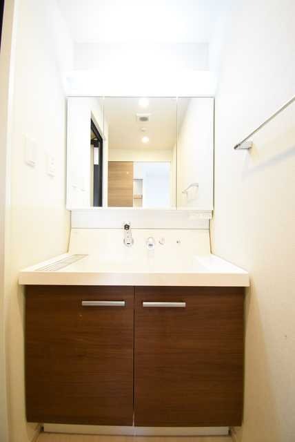 ��ʌ��������܎s��{����ؒ��P���ڂ̃}���V�����̐��ʏ�