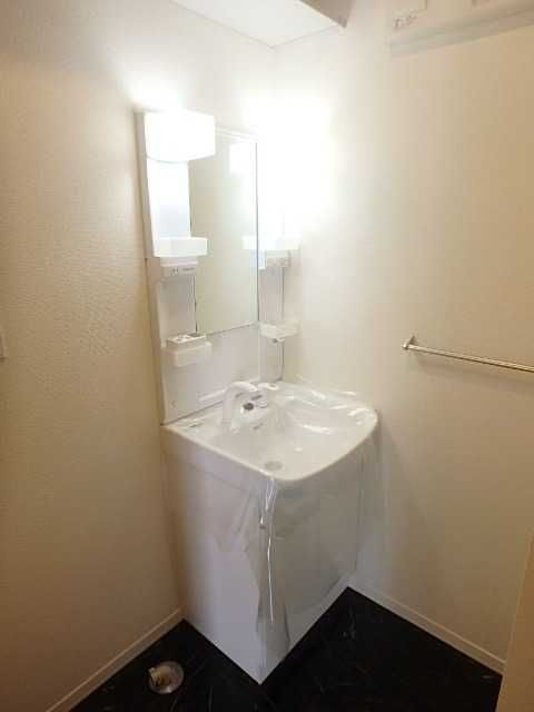 ��ʌ��������܎s��{��{���T���ڂ̃}���V�����̐��ʏ�