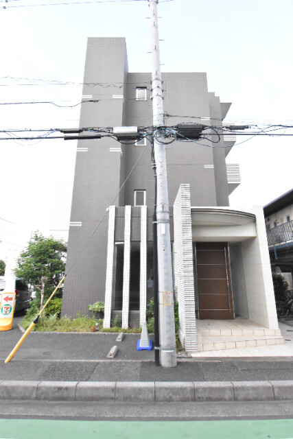 ��ʌ��������܎s�k��A�|���P���ڂ̃}���V�����̌����O��