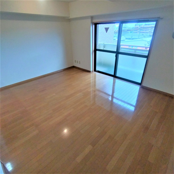 ��ʌ�����s�씵���J�R���ڂ̃}���V�����̂��̑������E�X�y�[�X