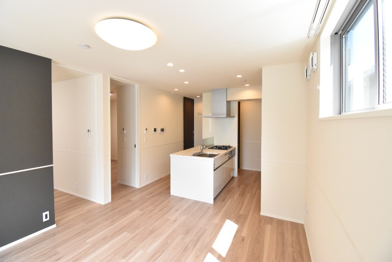 ��ʌ��������܎s�΋�����R���ڂ̃}���V�����̋��ԁE���r���O