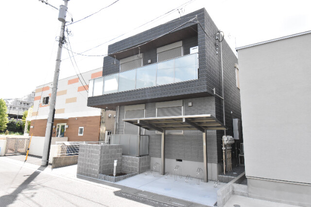 ��ʌ��������܎s�΋�����R����8-2�̃}���V�����̌����O��