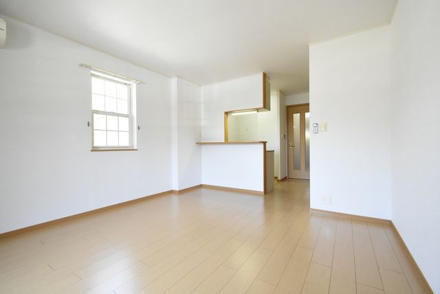 ��ʌ��������܎s�΋�厚�����̃A�p�[�g�̋��ԁE���r���O