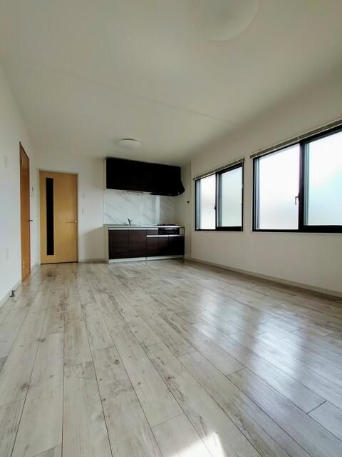 ��ʌ��������܎s���撆���P���ڂ̃A�p�[�g�̋��ԁE���r���O