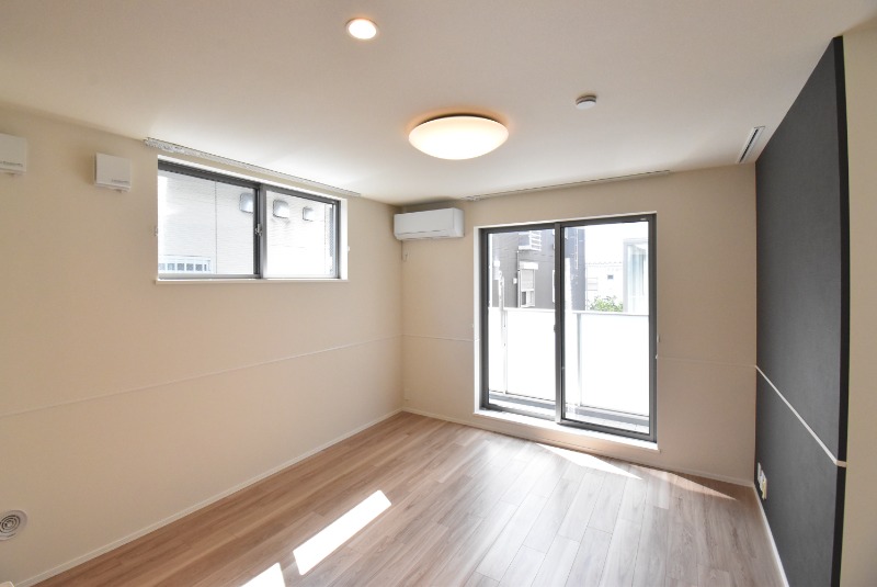 ��ʌ��������܎s�΋�����R���ڂ̃}���V�����̋����E���r���O