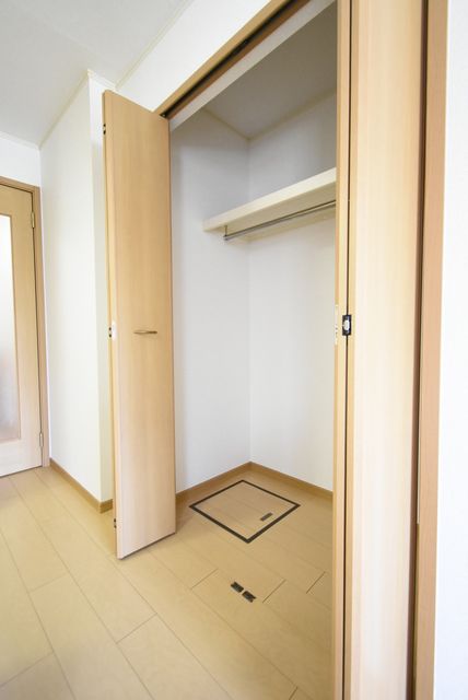 ��ʌ��������܎s�΋�厚�����̃A�p�[�g�̎��[