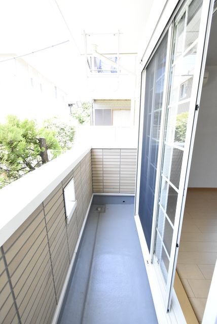 ��ʌ��������܎s�΋�厚�����̃A�p�[�g�̃o���R�j�[