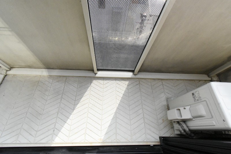 ��ʌ��������܎s������厚�ۃ���̃A�p�[�g�̃o���R�j�[