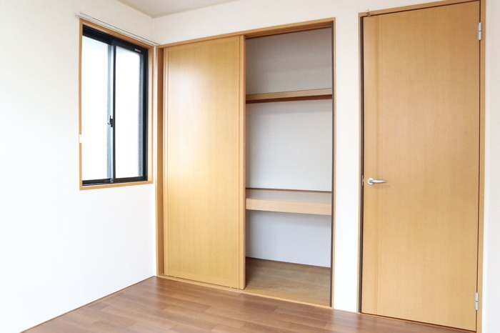 ��ʌ�����s�˒˓��S���ڂ̃A�p�[�g�̎��[