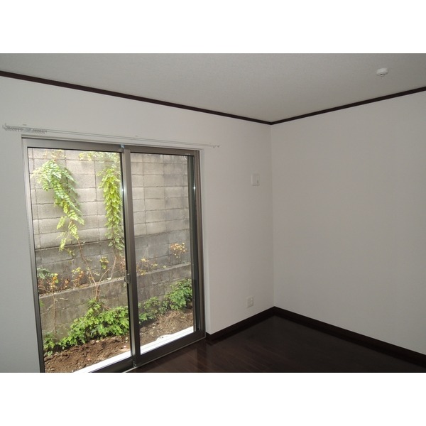 ��ʌ��������܎s�Y�a�挳���Q���ڂ̃A�p�[�g�̋��ԁE���r���O