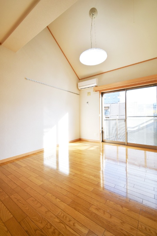 ��ʌ��������܎s��{��听���P���ڂ̃A�p�[�g�̋��ԁE���r���O