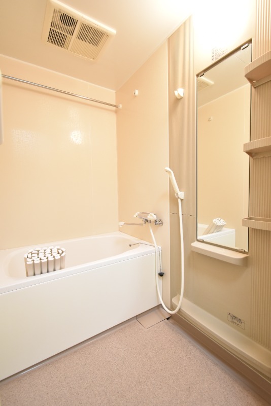 ��ʌ��������܎s��{��听���P���ڂ̃A�p�[�g�̃o�X