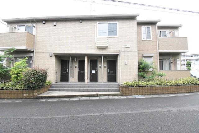 ��ʌ��z�J�s���R���ڂ̃A�p�[�g�̌����O��