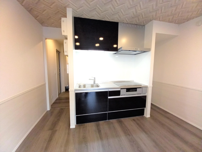 ��ʌ��������܎s��΋戤�����̃A�p�[�g�̃L�b�`��