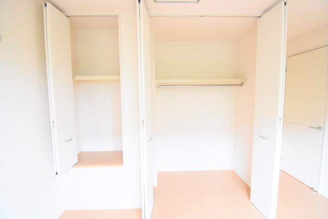 ��ʌ��z�J�s���R���ڂ̃A�p�[�g�̎��[