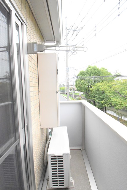 ��ʌ��z�J�s���R���ڂ̃A�p�[�g�̃o���R�j�[