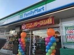 【周辺】　ファミリーマートさいたま櫛引町二丁目店