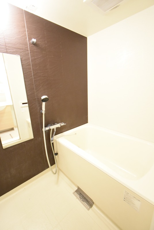 ��ʌ�����s���V���̃A�p�[�g�̃o�X