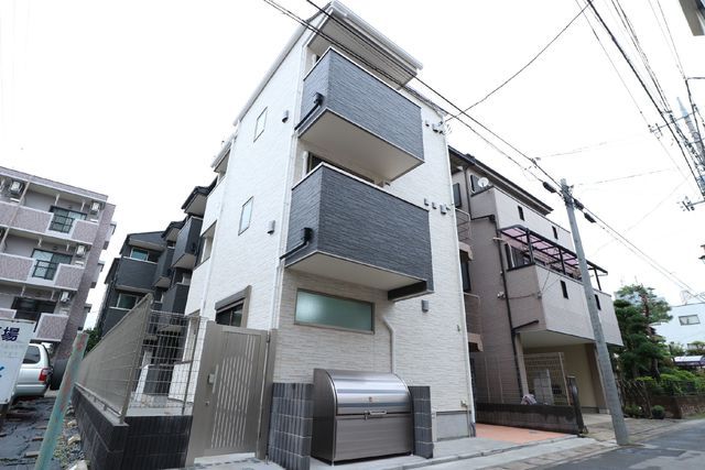 ��ʌ��������܎s��{����ؒ��S����134-1�̃A�p�[�g�̌����O��