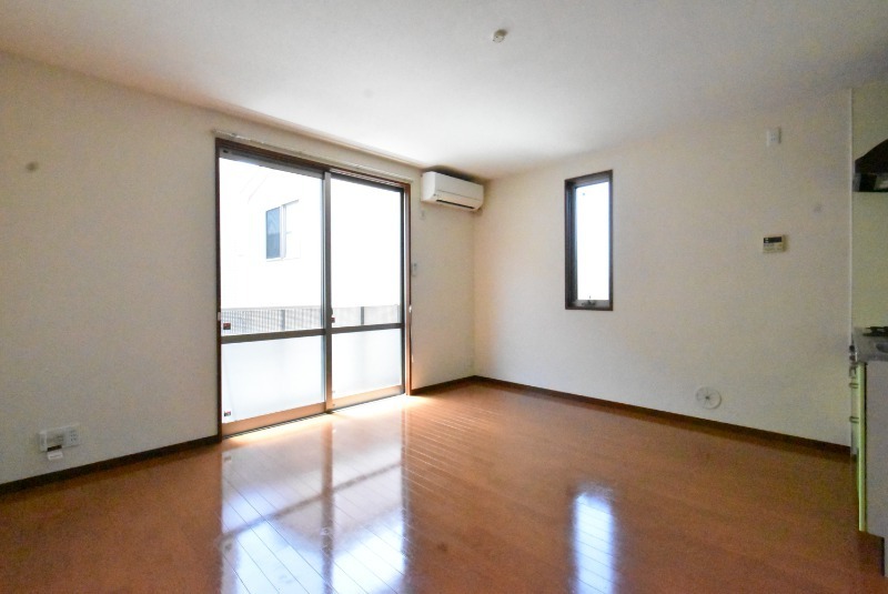 ��ʌ��������܎s�Y�a��k�Y�a�Q���ڂ̃A�p�[�g�̋��ԁE���r���O