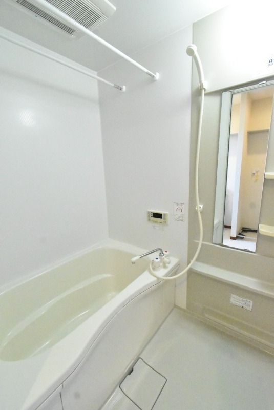 ��ʌ��������܎s�Y�a��k�Y�a�Q���ڂ̃A�p�[�g�̃o�X