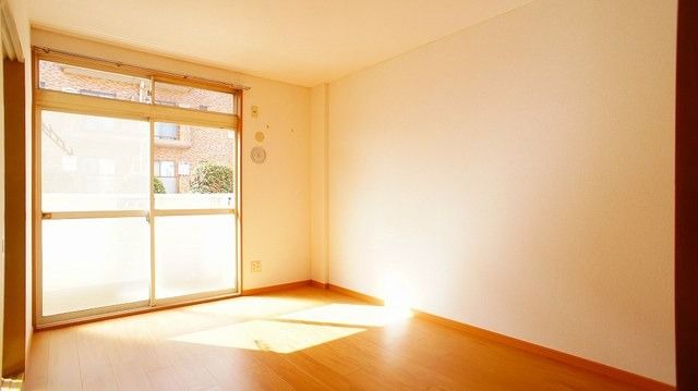 ��ʌ��k�����S�ɓޒ����S���ڂ̃}���V�����̋��ԁE���r���O