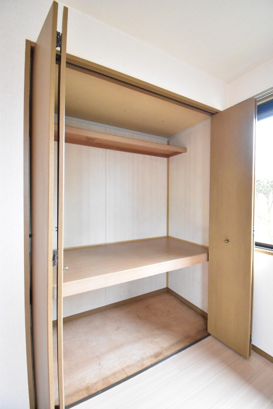 ��ʌ�����s�厚���s�̃A�p�[�g�̎��[