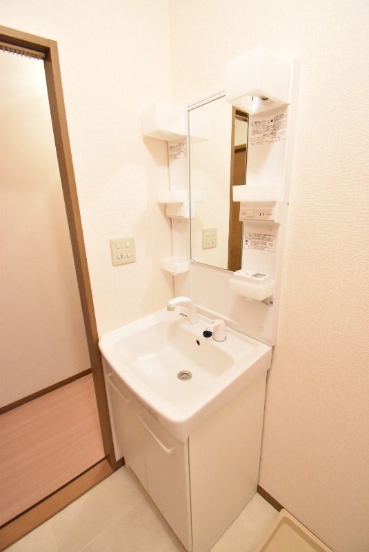 ��ʌ�����s�厚���s�̃A�p�[�g�̐��ʏ�