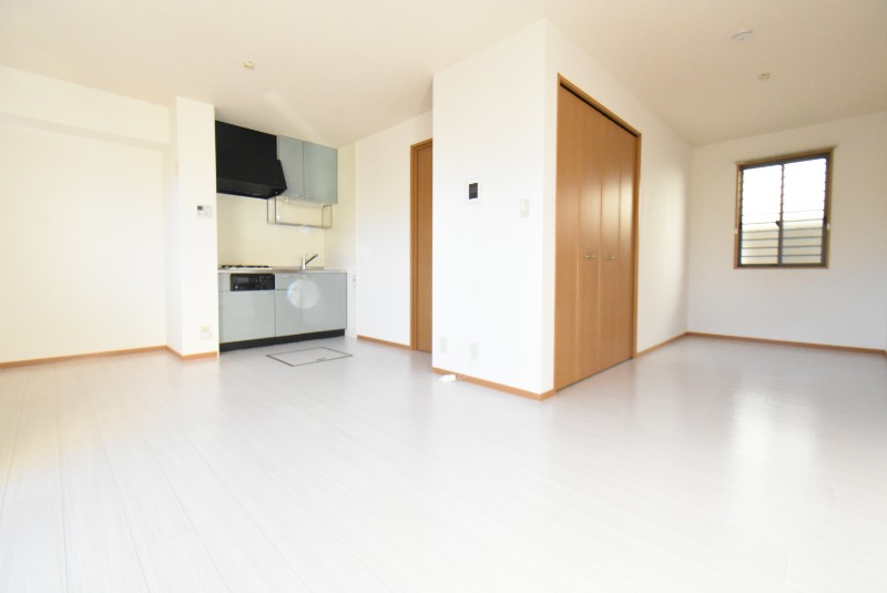 ��ʌ��������܎s�k��g�쒬�Q���ڂ̃A�p�[�g�̋��ԁE���r���O