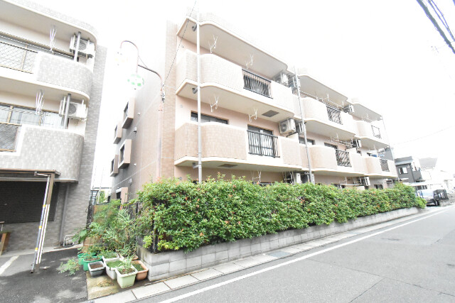 ��ʌ�����s�˒������̃}���V�����̌����O��