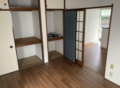 ��ʌ��������܎s�������a�c���Q���ڂ̃A�p�[�g�̂��̑������E�X�y�[�X