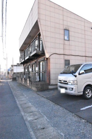 ��ʌ�����s�厚���̃A�p�[�g�̌����O��