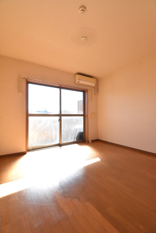 ��ʌ��������܎s�k��y�C���Q���ڂ̃}���V�����̋��ԁE���r���O