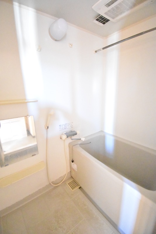 ��ʌ��������܎s�k��y�C���Q���ڂ̃}���V�����̃o�X