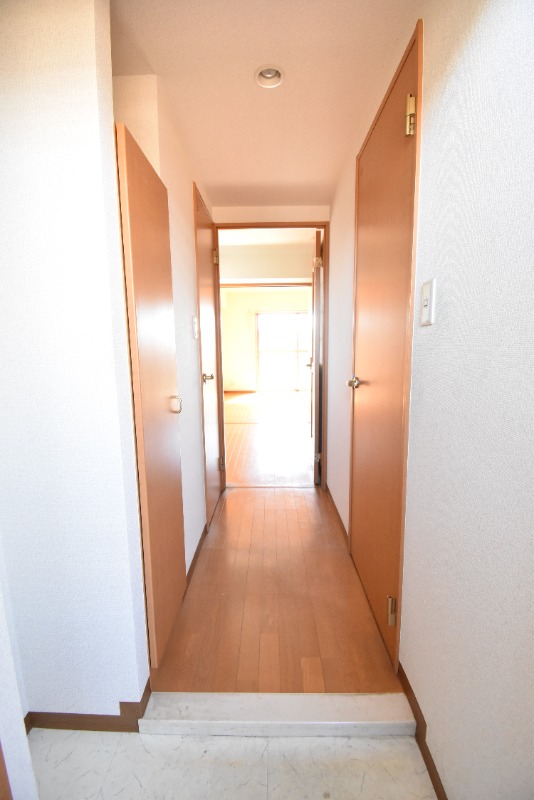 ��ʌ��������܎s�k��y�C���Q���ڂ̃}���V�����̌���