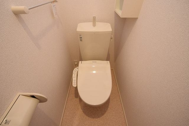 ��ʌ�����s�厚�ΐ_�̃A�p�[�g�̃g�C��